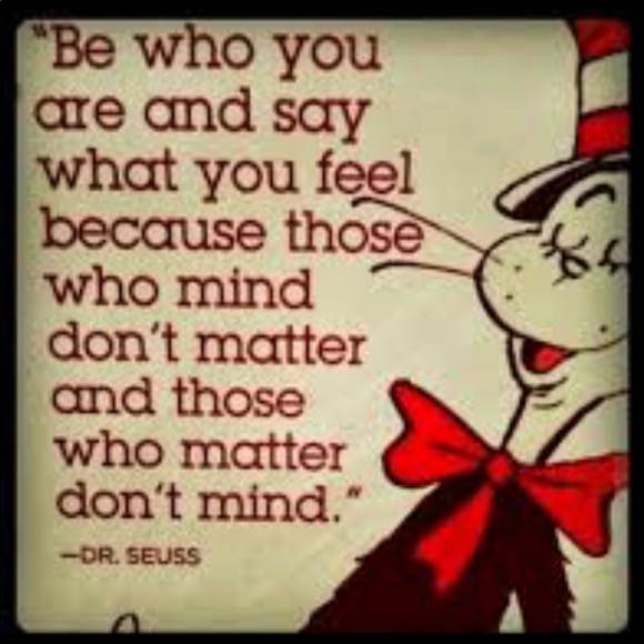 Hi, My name is Leigh Ann and I’m a purseaholic. - Picture 2 of 2